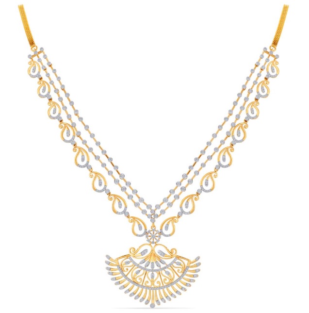 Stunning Gold and Diamond Necklace Set